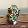 Fuß mit Blumen - Emaille Pin | Codex Anatomicus Discount