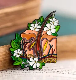 Hautanatomie - Emaille Pin | Codex Anatomicus Best
