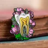 Zahn mit Blumen - Emaille Pin | Codex Anatomicus Hot